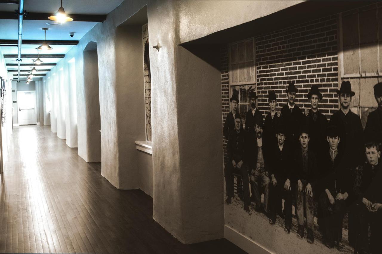 Hotel Millwright Amana 外观 照片